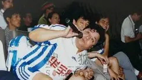 《国脚集结号即将吹响！国足年内集结备战，明年三月迎战世界杯亚洲豪强》