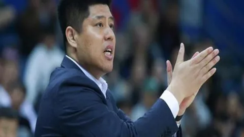 《独家揭秘：萨拉赫的公开发难行为引众怒，利物浦困境再添新波》