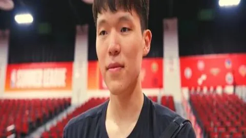 开云体育 141117 2